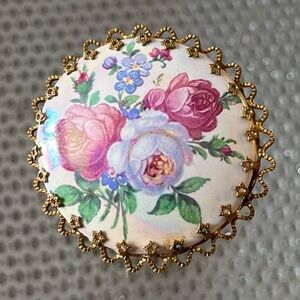 Vintage Large 1.8” Floral Porcelain Brooch,Gold Tone Filigree Frame Pin,Unsigned